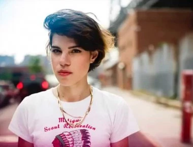 Ελληνίδα τραγουδίστρια έγινε μαμά και κανείς δεν πήρε χαμπάρι